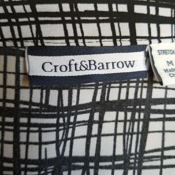 Long sleeved black and white button down top - Picture 4 of 7